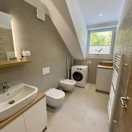 Sunny Oak Estate Apartmán Mengeš