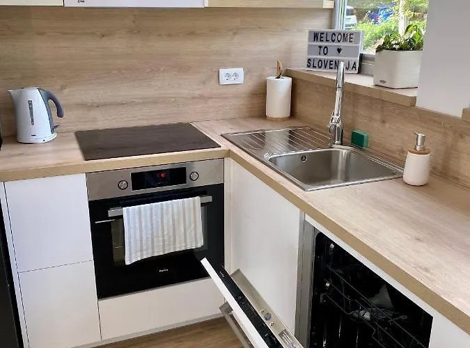 Sunny Oak Estate 公寓